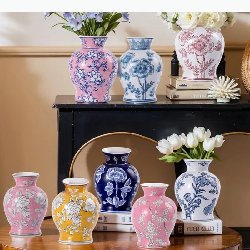 vase table fleurs blanches fond rose vase jaune classique opacité