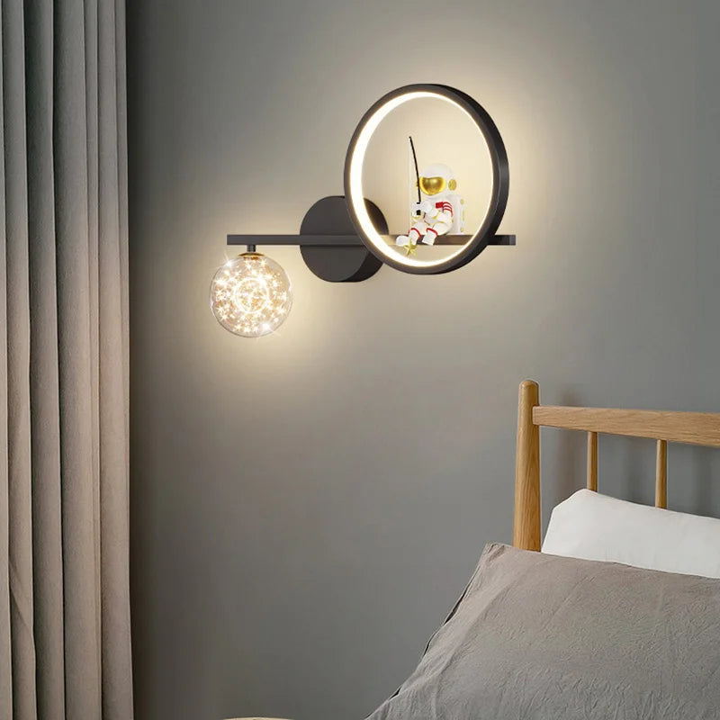 lampe murale moderne blanc doré noir brillante figurine licorne globe lumineux certification sécurité flux