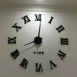 Détail du design 3D de l'horloge murale en acrylique transparent