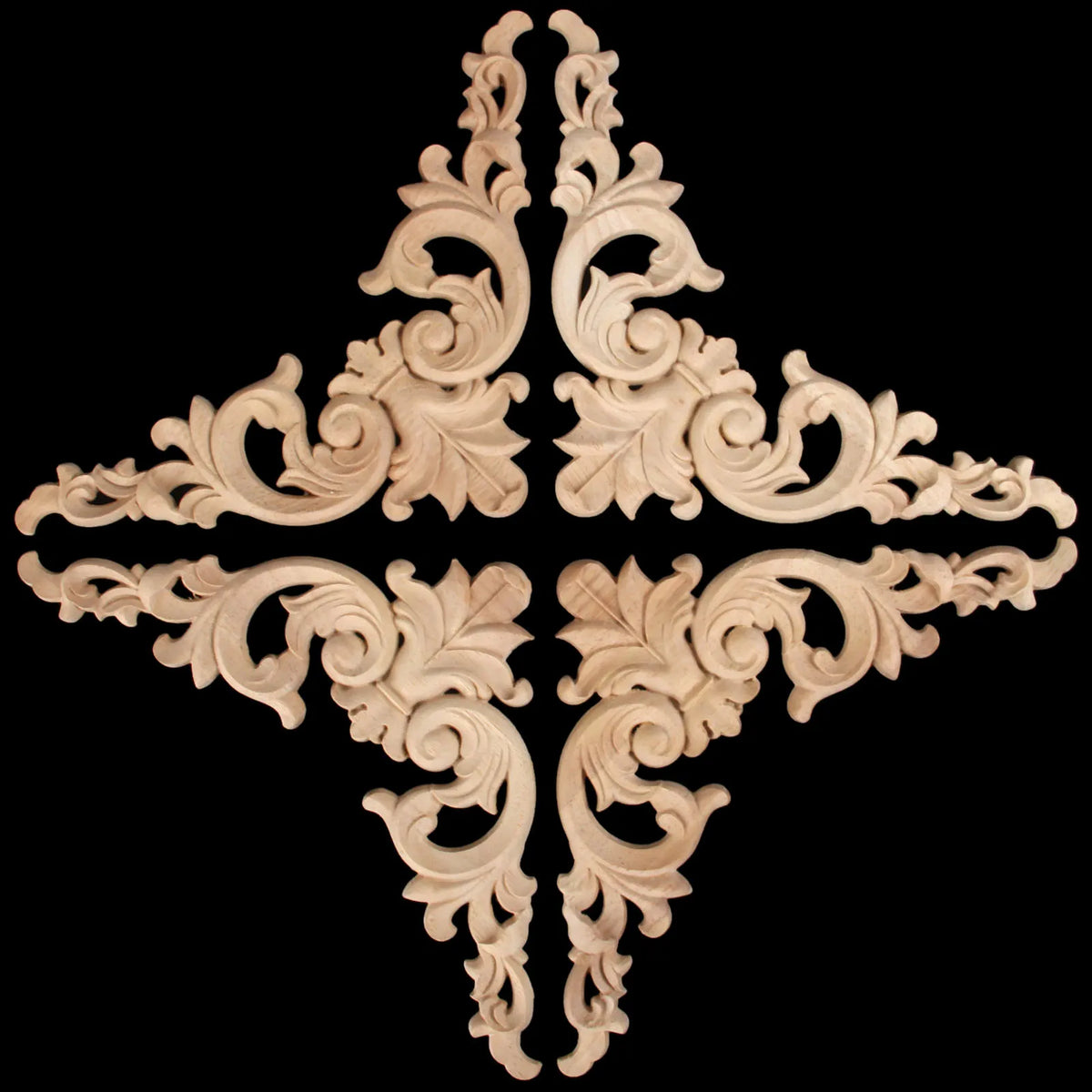 ornements décoratifs bois feuilles stylisées motifs floraux complexes baroque fixation