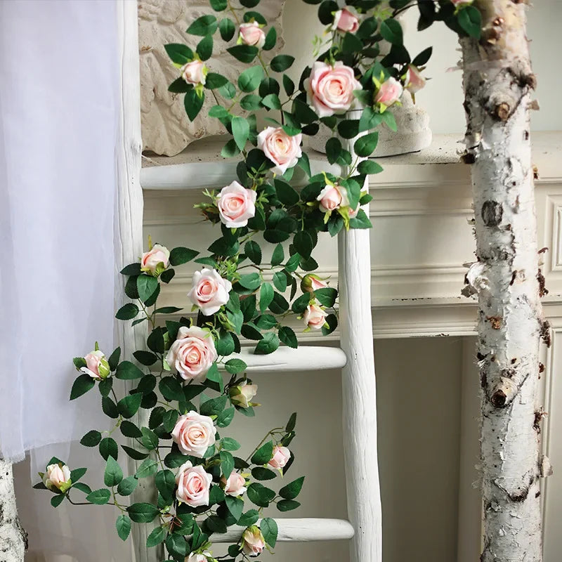guirlande fleurs artificielles roses feuilles vertes extérieur accrochage naturelle rustique