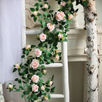 guirlande fleurs artificielles roses feuilles vertes extérieur accrochage naturelle rustique