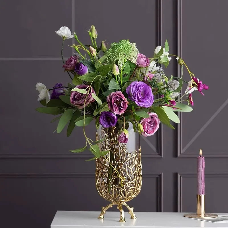 vase moderne élégant doré branches stylisées transparent pieds sculptés decoration maison table
