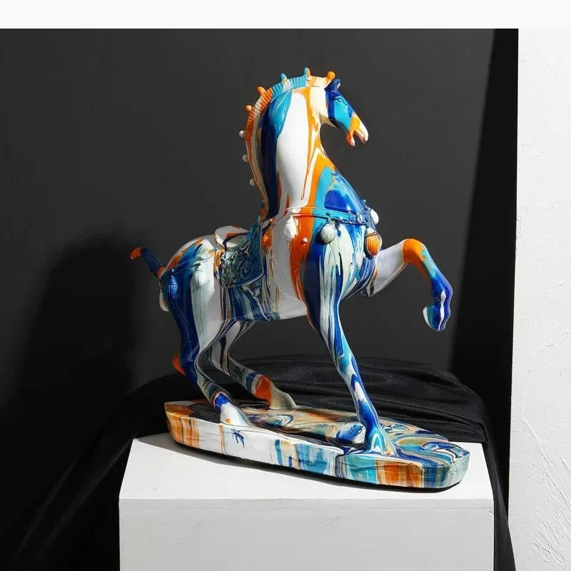 statue cheval moderne marbré bleu orange blanc décoration salon meuble vin cadeauOpaque