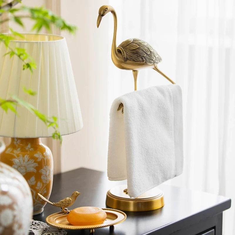 porte serviettes oiseau stylisé or bijoux présentoir élégant décoration salle bain asiatique fixe base