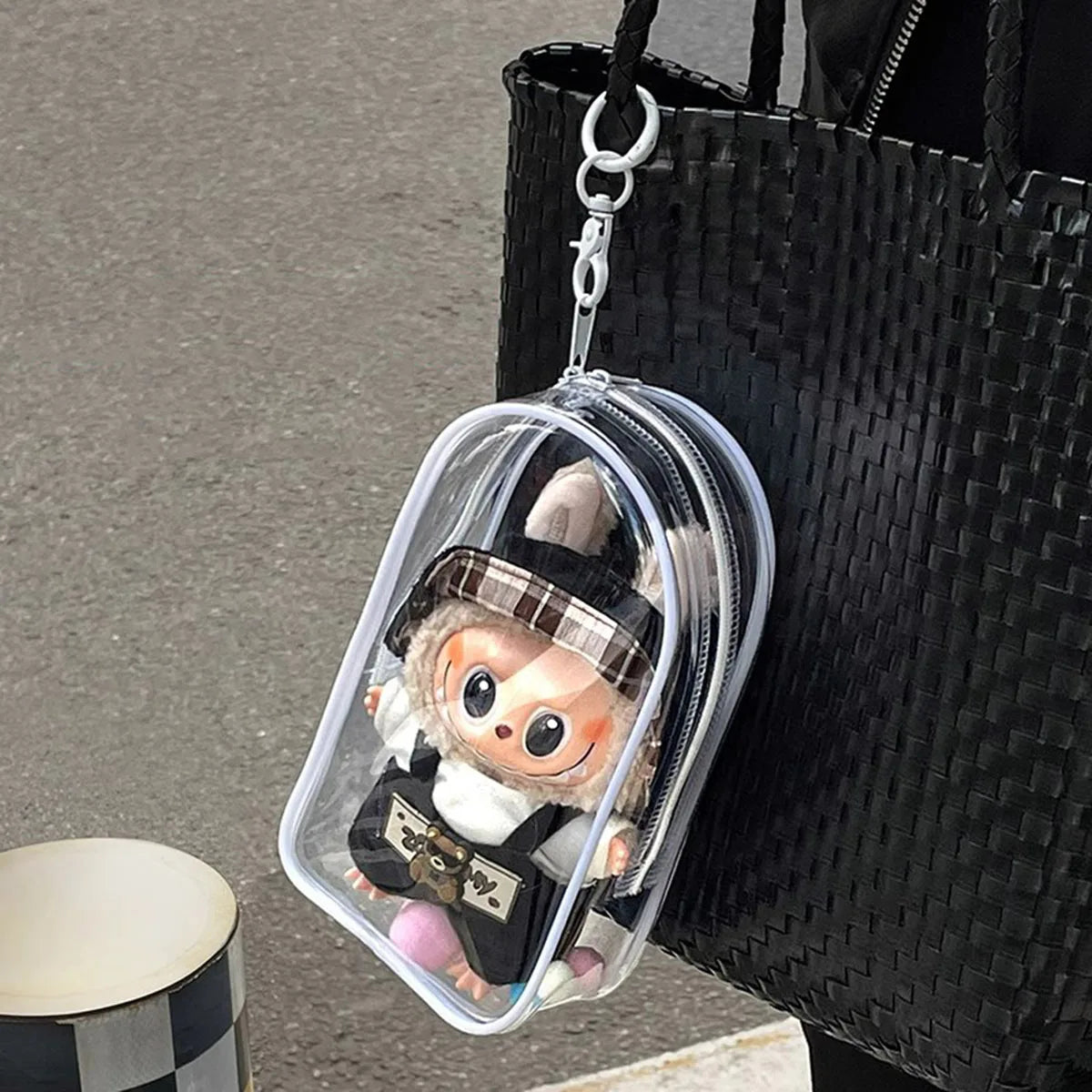 sac main transparent moderne chaîne métallique personnage peluche pompons colorés tendance adulte fille garçon