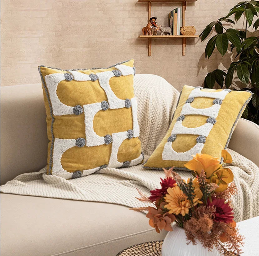 coussin moderne géométrique brodé coton polyester blanc orange moutarde adhésif rectangle square decoration
