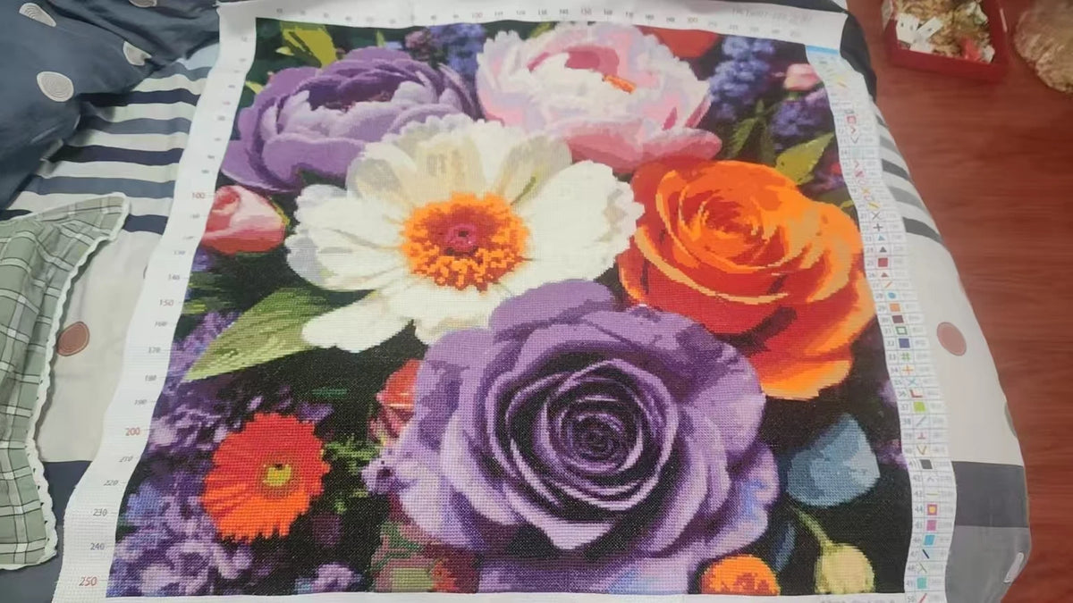 tableau brodé main motif floral multicolore fleurs différentes dimensions 35x35cm 80x80cm