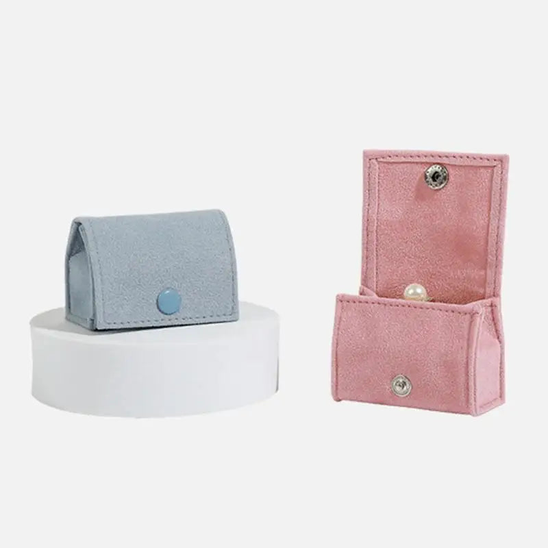 boîtes bijoux velours vert bleu rose classiques boutons pression anneaux voyage maison
