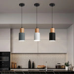 Lampe de chevet suspendue design épuré avec fil noir et douille E27