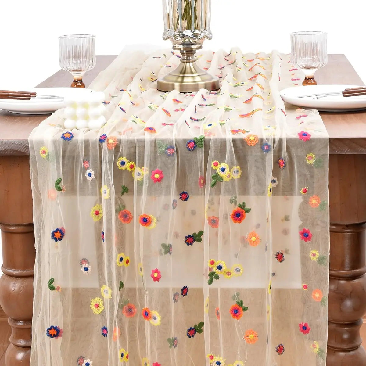 chimene table transparente brodée fleurs colorées rose blanc déco mariage festive