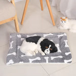 tapis doux confortable chiens chats bleu clair beige gris rose blanc marron imprimé pattes