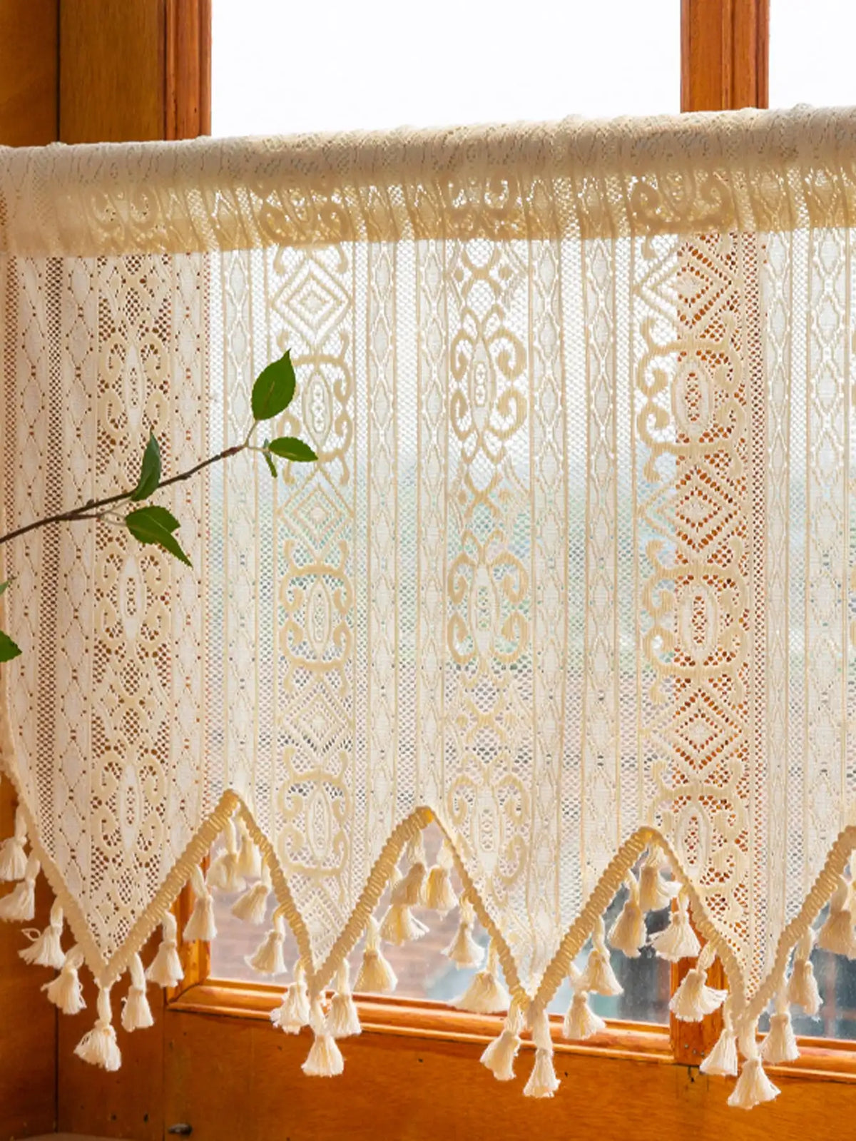 rideau traditionnel polyester crocheté motifs géométriques tassellets blancs beige clair opacité chambre cuisine