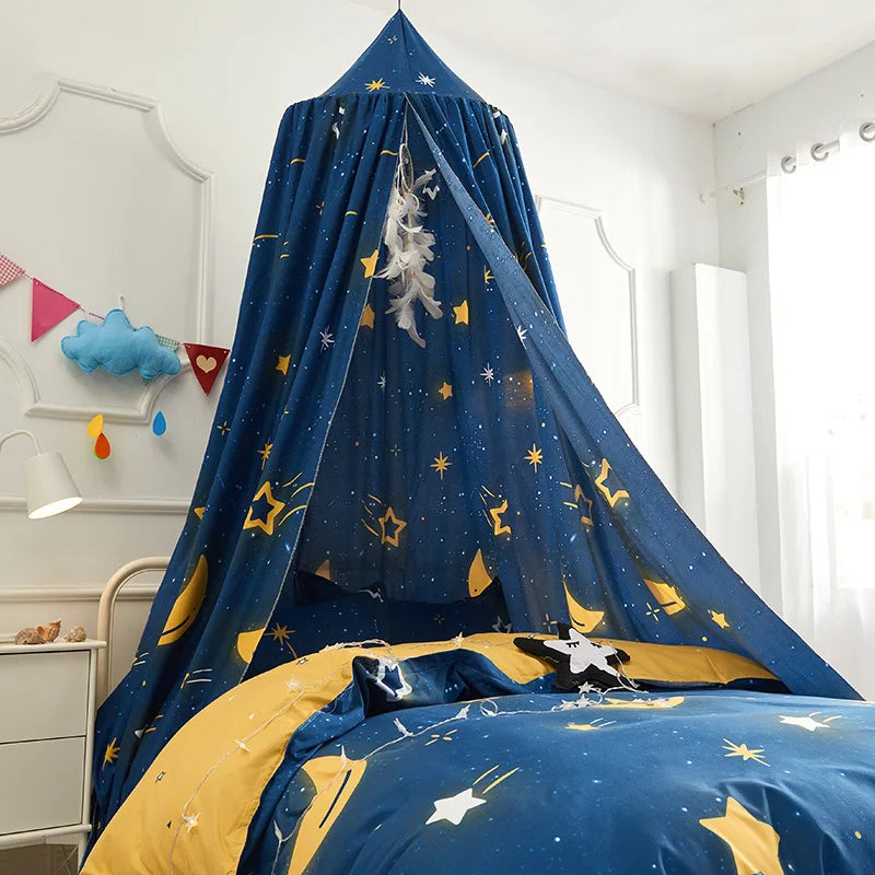 rideau lit enfant étoiles dorées moderne bleu clair bleu foncé jaune intérieur extérieur campement