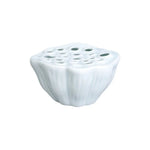 cache pot porcelaine bleu clair rose pâle vert pastel motifs perforations texture ondulée moderne