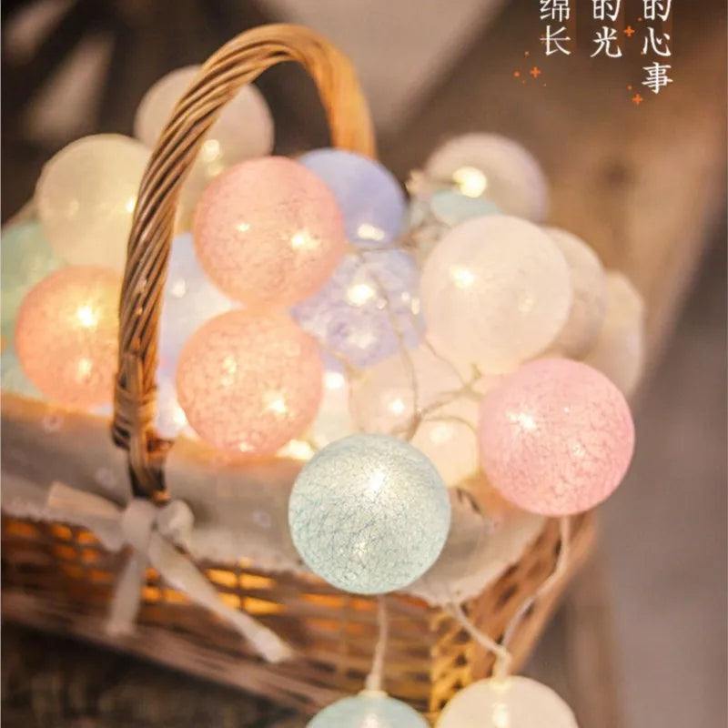 guirlande lumineuse rose bleu blanc boules tissées modernes anniversaire mariage noël festive