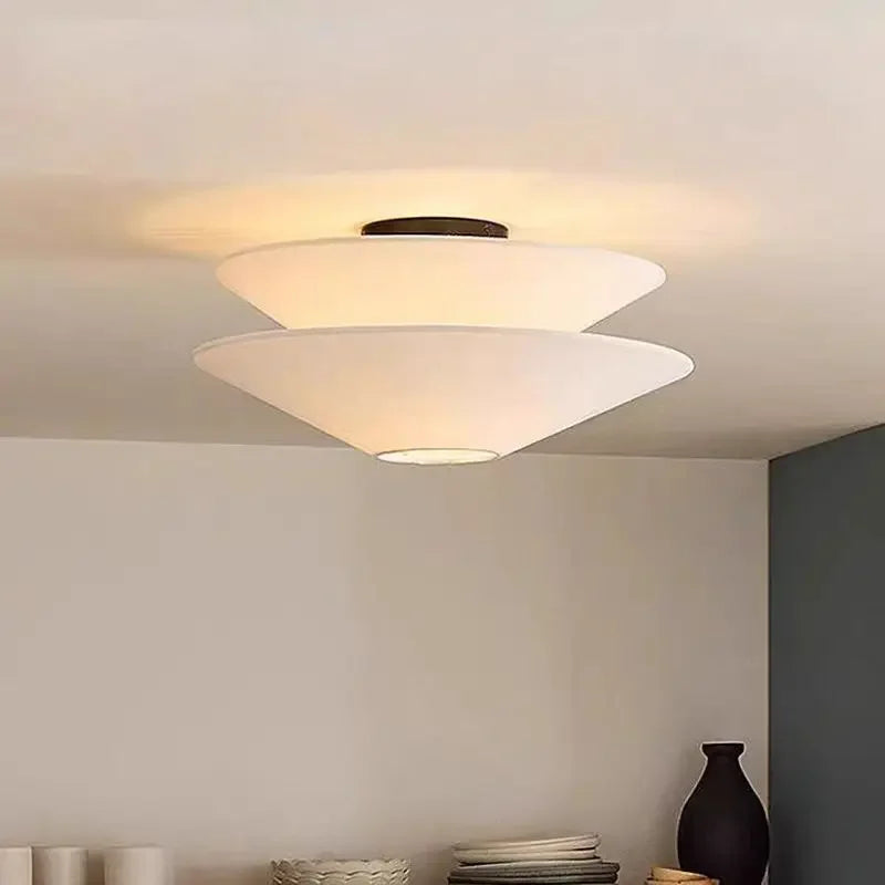 suspension lumineuse moderne blanche trois abat jour circulaire minimaliste chambre salon