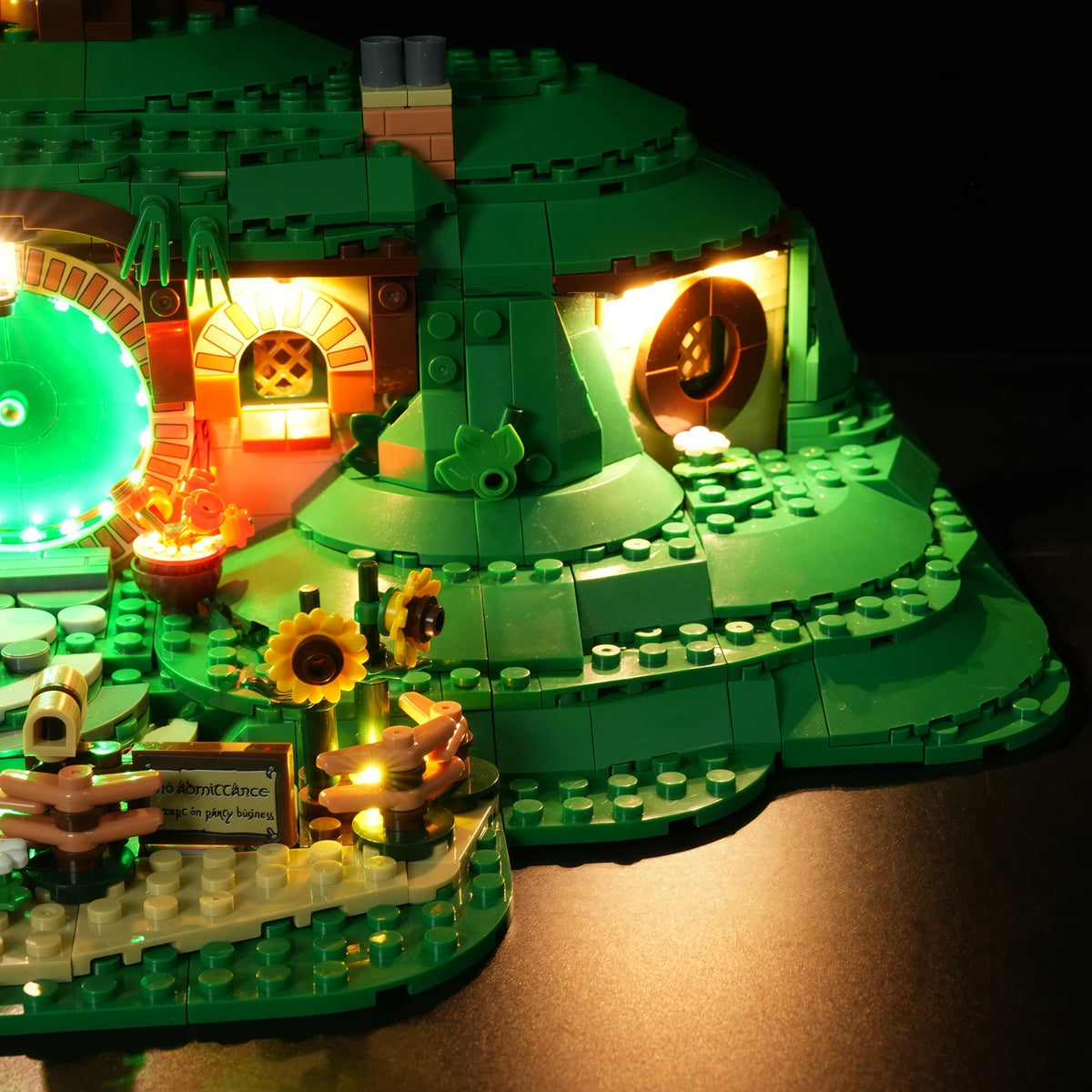 lampe led lego construction vert brun anneaux comté décoration diy floconnels motifs floraux architecture