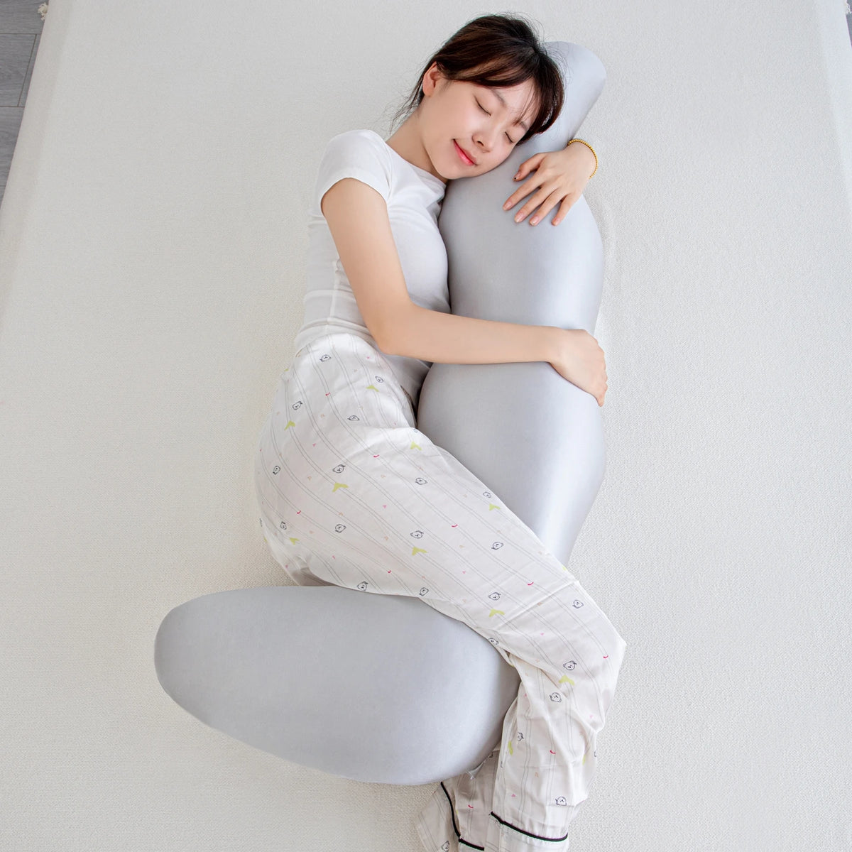 coussin forme ovale bleu clair satiné moderne mémoire forme