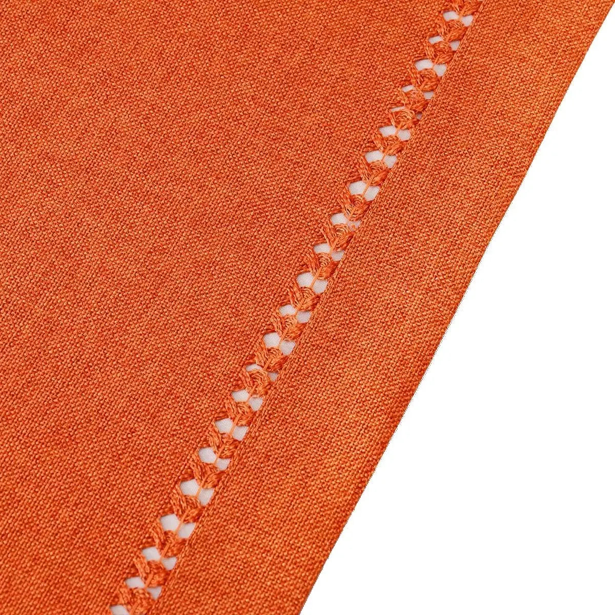 nappe table tissu texturé gris beige orange bordures ajourées scintillantes intérieur rustique moderne