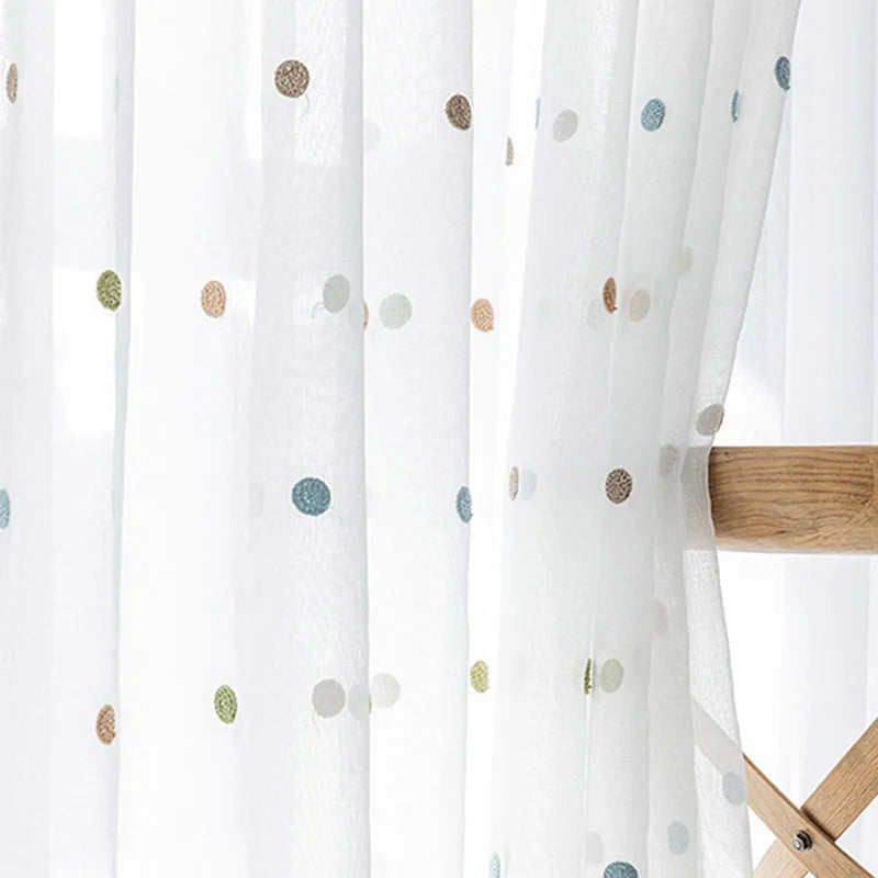 rideaux blancs brodés pois dorés modernes fenêtres salon chambre coucher