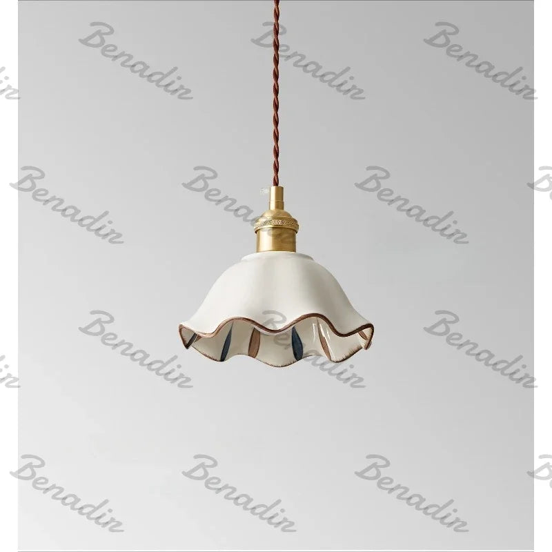 lampe suspendue vintage céramique fleurs bleues blanc rayures multicolores cordon doré