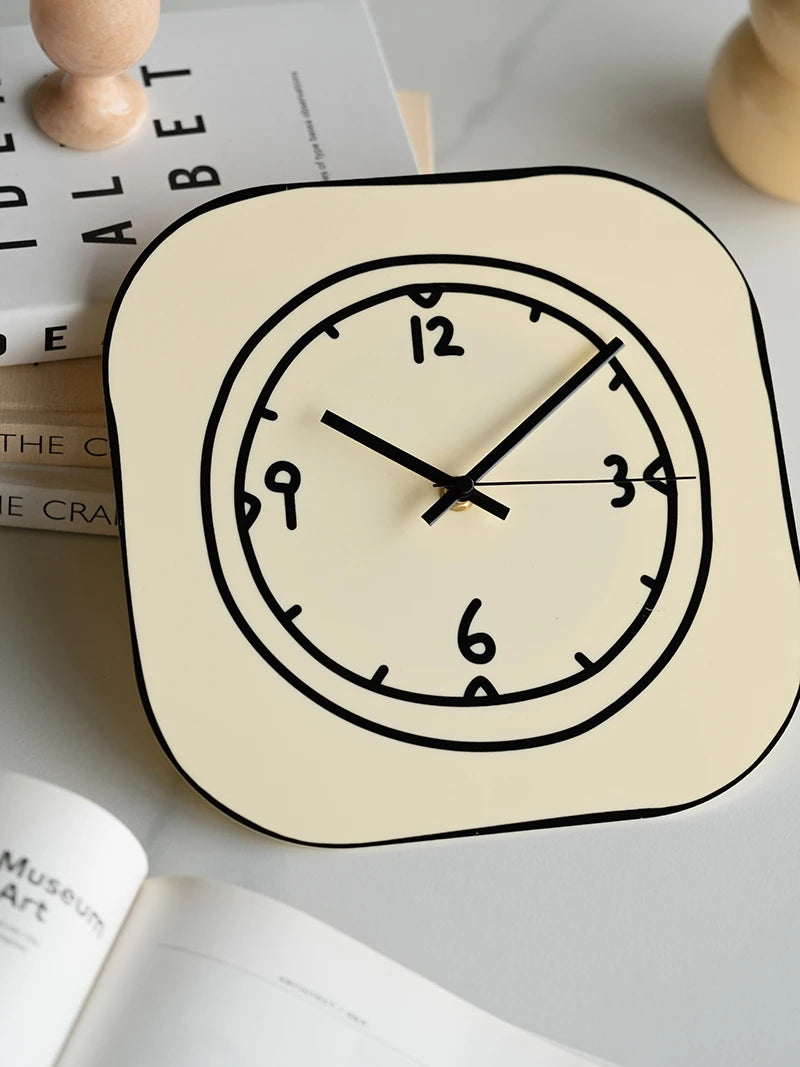 Horloge murale acrylique noire minimaliste salon