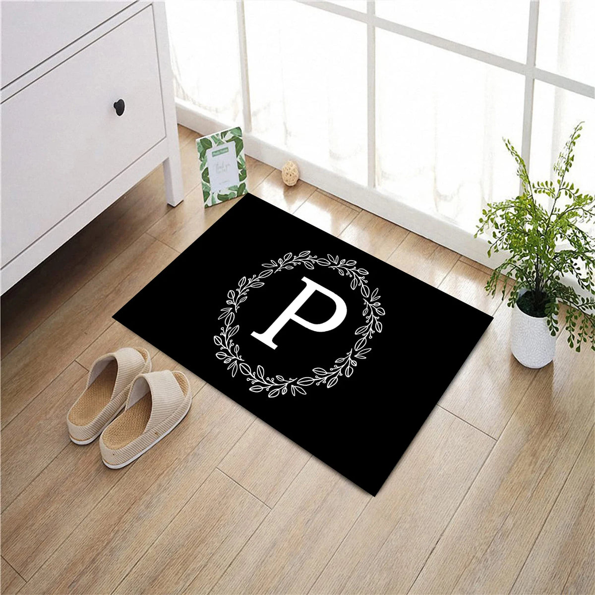 tapis porte personnalisé lettre noir bordure beige antidérapant classique