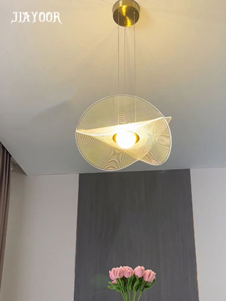lumière suspendue moderne or blanc gris plissée ondulée transparente minimaliste