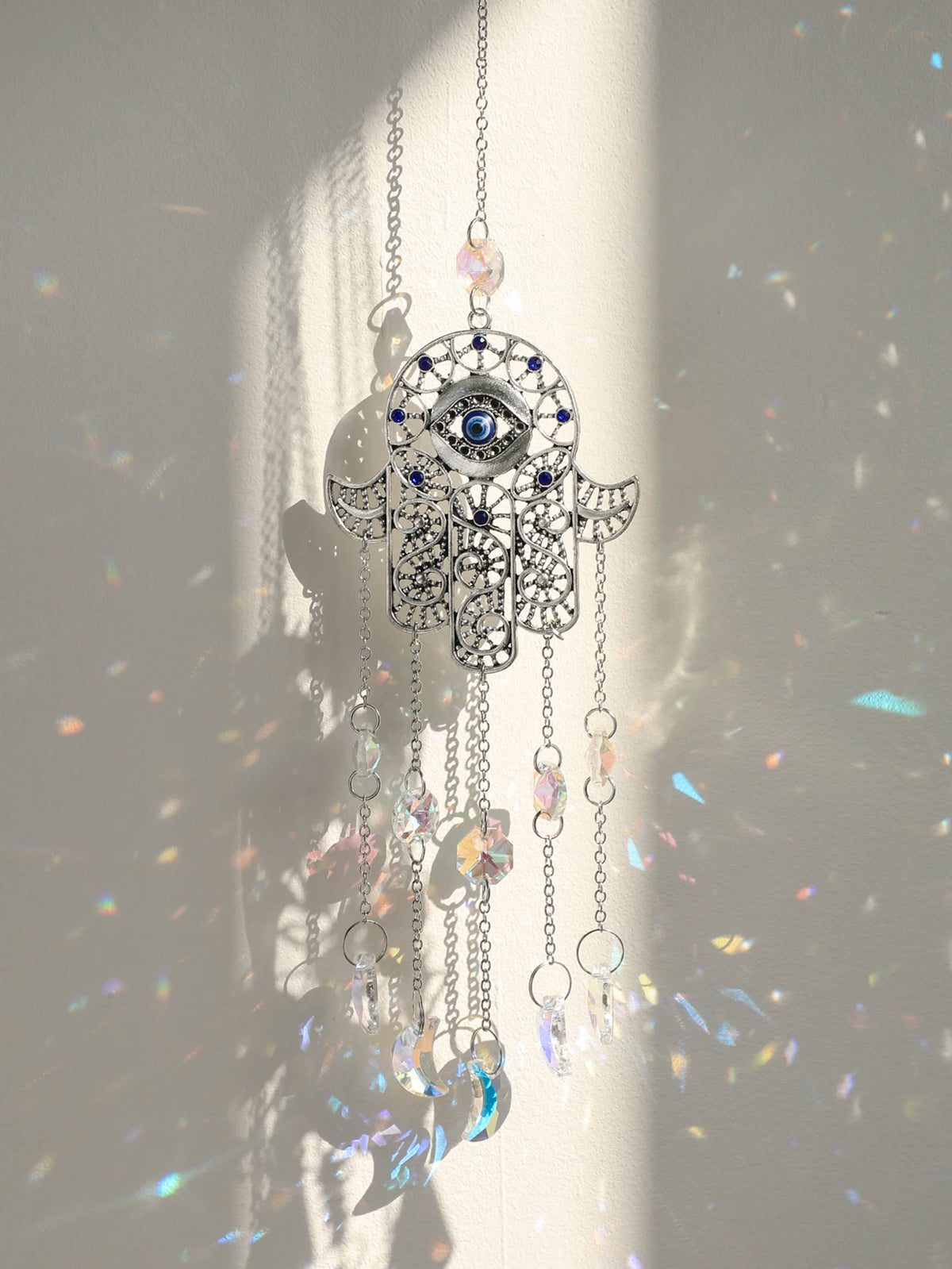 décoration jardin boho hamsa cristal prismes bleu argent transparent lumière capturante
