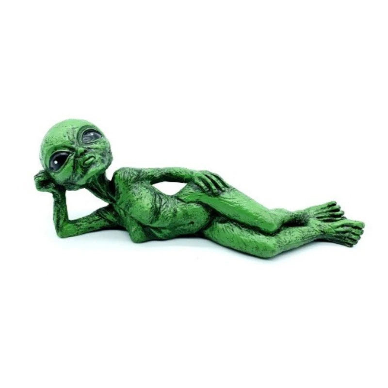 statues aliens résine vert gris yeux grands ouverts réaliste détaillé verre bière intérieur extérieur
