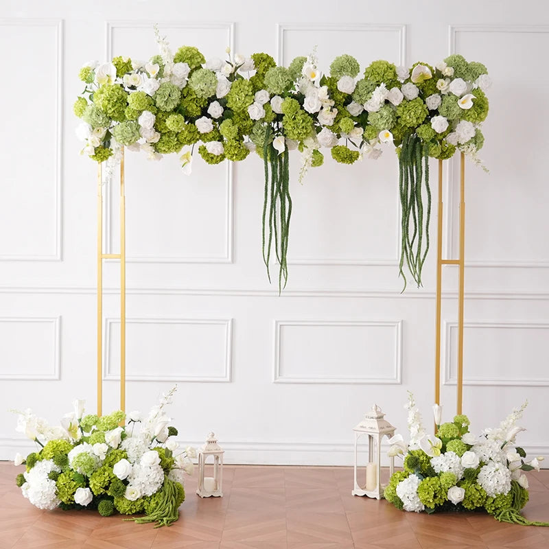 Décoration florale arché vert blanc mariage romantique extérieur classique artificielle feuillets suspension table événement