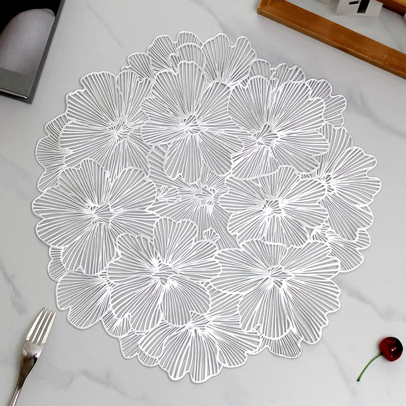placemat doré fleurs découpées moderne respectueux environnement serviette table décoration noël festive