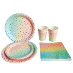 vaisselle jetable anniversaire arc ciel assiettes dorées points confettis serviettes verres festifs