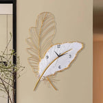 Vue de profil de l'horloge murale en résine