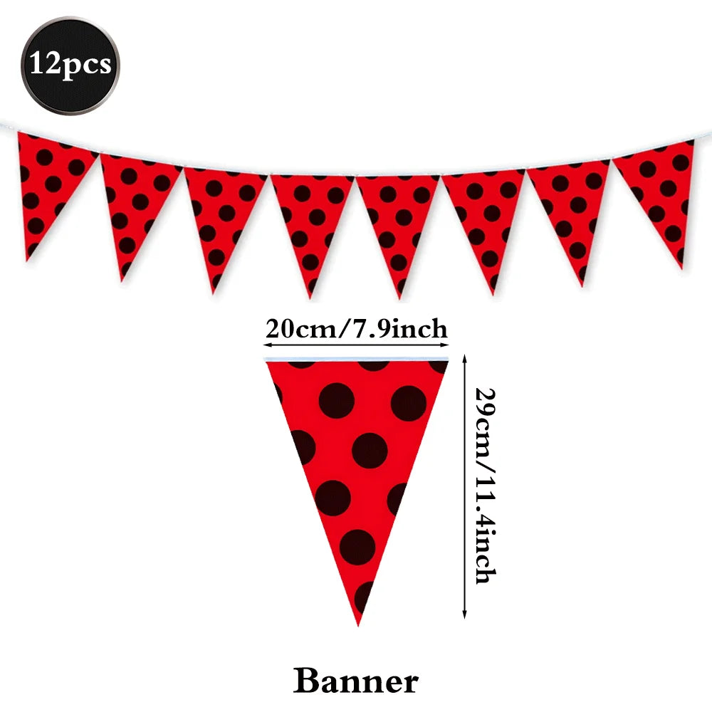 assiettes papier festives fourchettes couteaux serviettes nappe moderne points rouges noirs