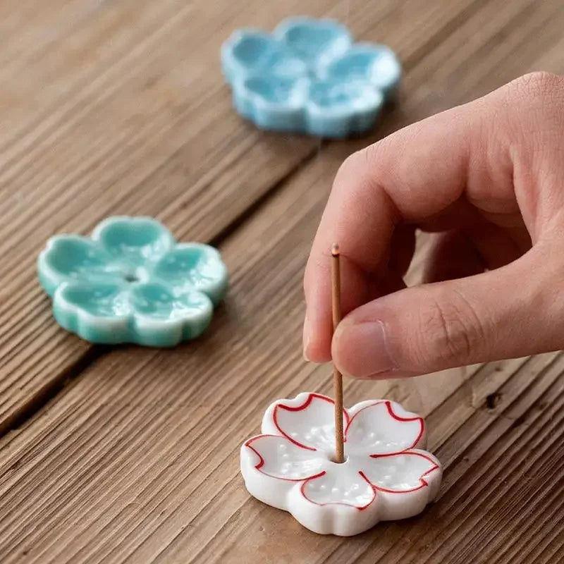 support bâtonnets encens fleurs stylisées artisanal rose bleu vert jaune blanc
