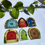 portes décoratives bois fée bleu rouge vert poignées verrou motifs floraux fantaisie enfantine