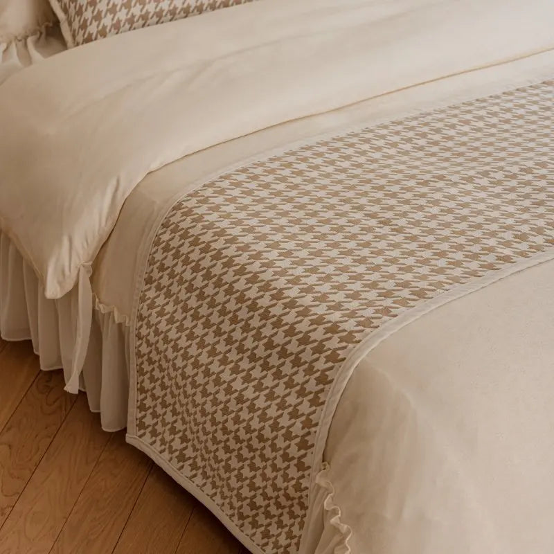 drap lit houndstooth beige clair classique motif carreaux qualité supérieure maison decoration chambre texture
