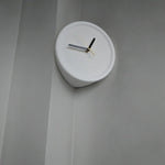 horloge murale moderne simple bleu rouge noir aiguille sans tic tac minimaliste salon