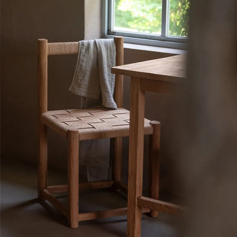 chaise moderne minimaliste tissu tressé bois naturel salon chambre deco rustique