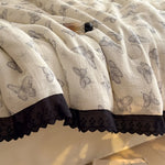 couverture d'été coton froissé motif papillons beige noir vintage lit 150x200cm machine laver