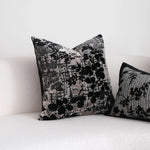 housse coussin carré motif floral contemporain polyester coton noir gris décoration maison voiture 45x45cm