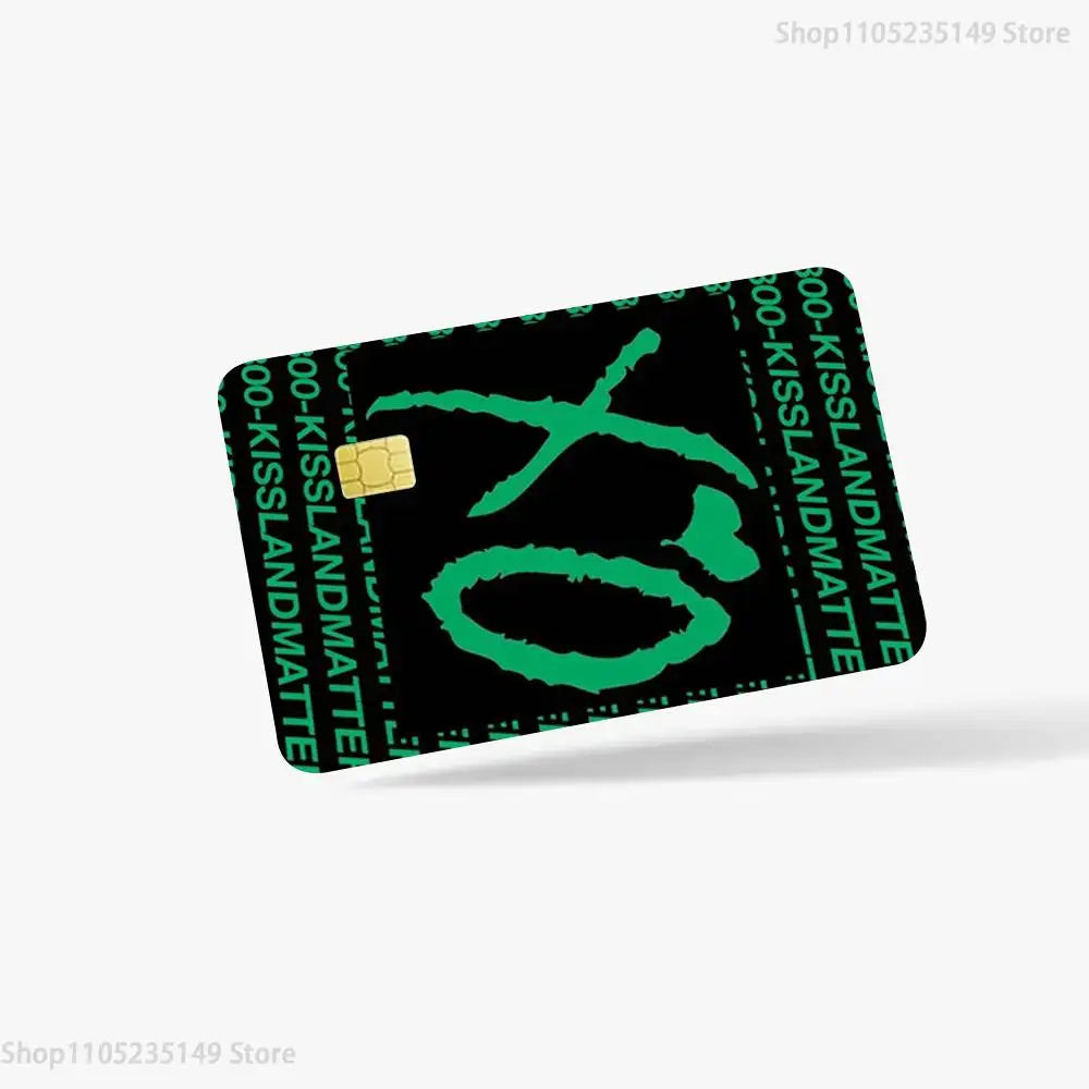 étui carte bancaire kiss land personnages vert noir adhésif moderne graphique sécurité illustration