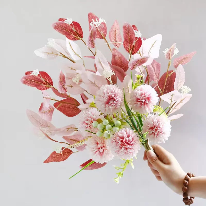 bouquet artificiel moderne fleurs boules feuilles vertes bleu blanc rouge