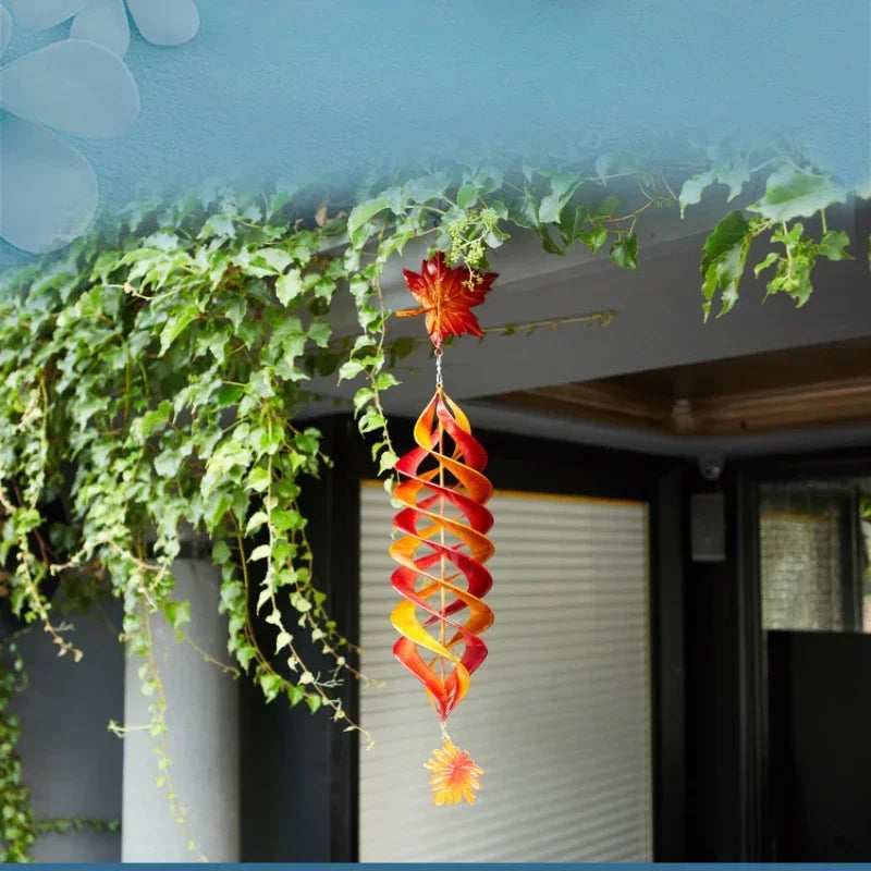 spirale mobile décorative moderne rouge vert étoiles crochet métalextérieur cour jardinbalcon