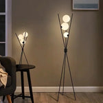 lampe sol moderne noir verre dépoli sources lumineuses 10 15 mètres carrés
