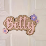 plaque décorative personnalisable bois gravure laser lettres relief fleurs simple moderne couleur naturelle bleuclair