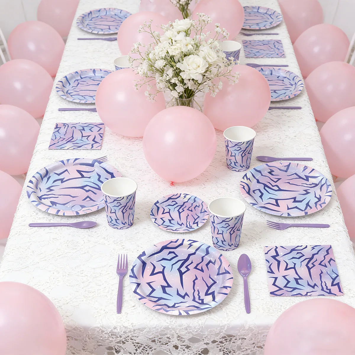 vaisselle jetable assiettes verres serviettes violet rose moderne festives anniversaire mariage kpop festive