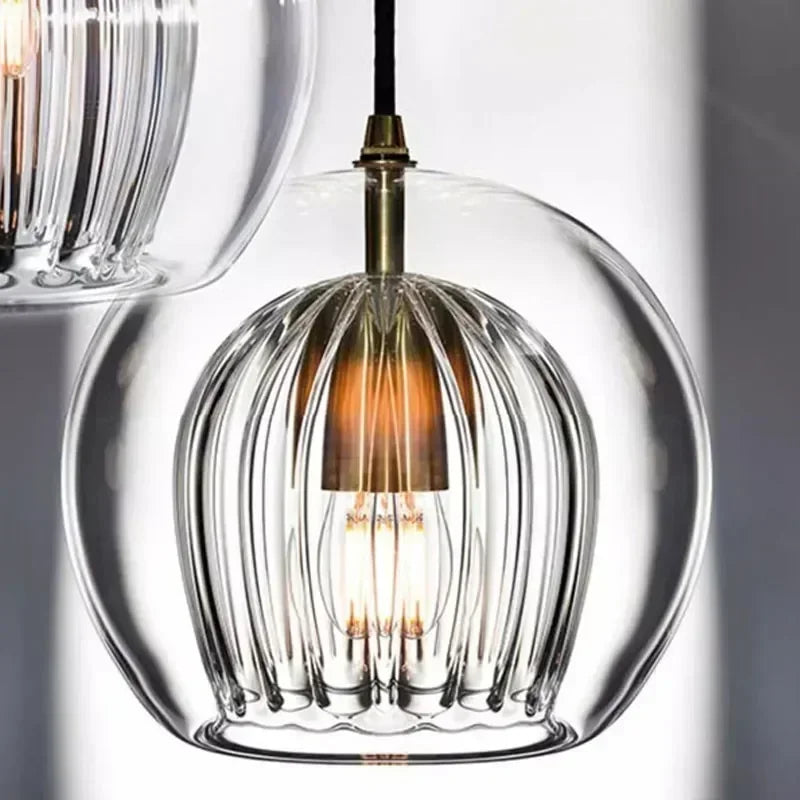 suspension lumineuse moderne cognac clair gris transparent rayures verticales ampoule g9 5w chaîne métallique